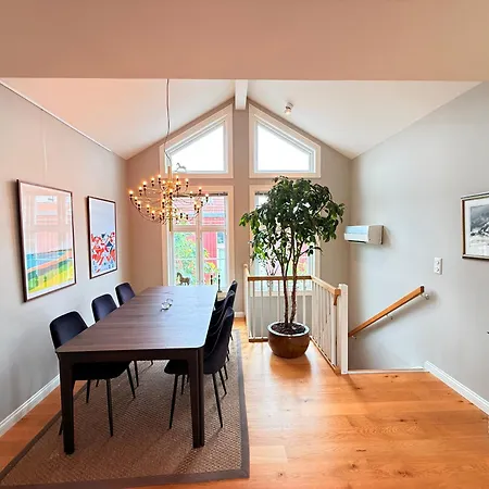 3-bedroom In Center *