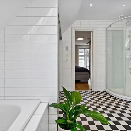 3-bedroom In Center *