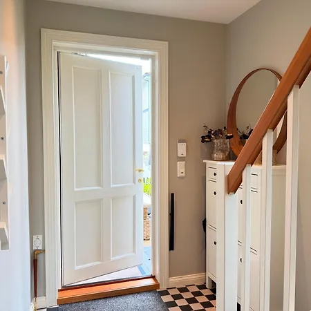 3-bedroom In Center Apartment *